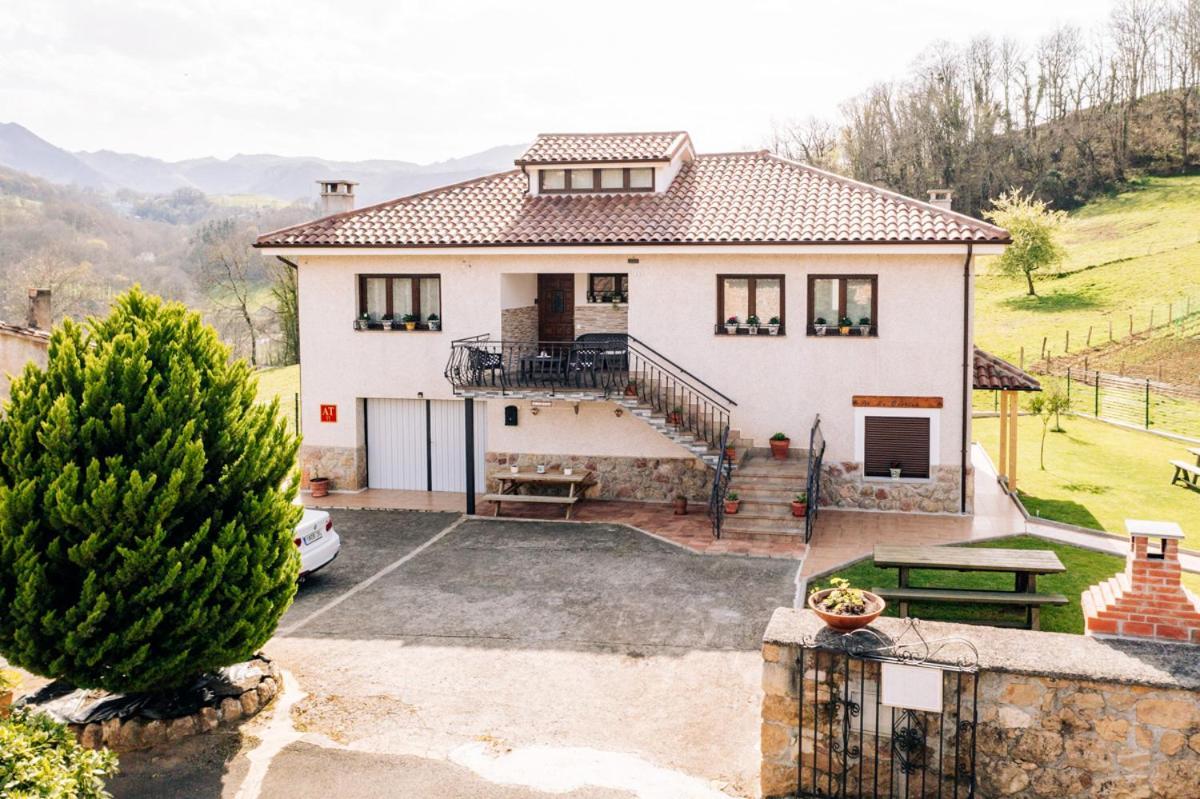 Apartamentos La Cortina Onís المظهر الخارجي الصورة