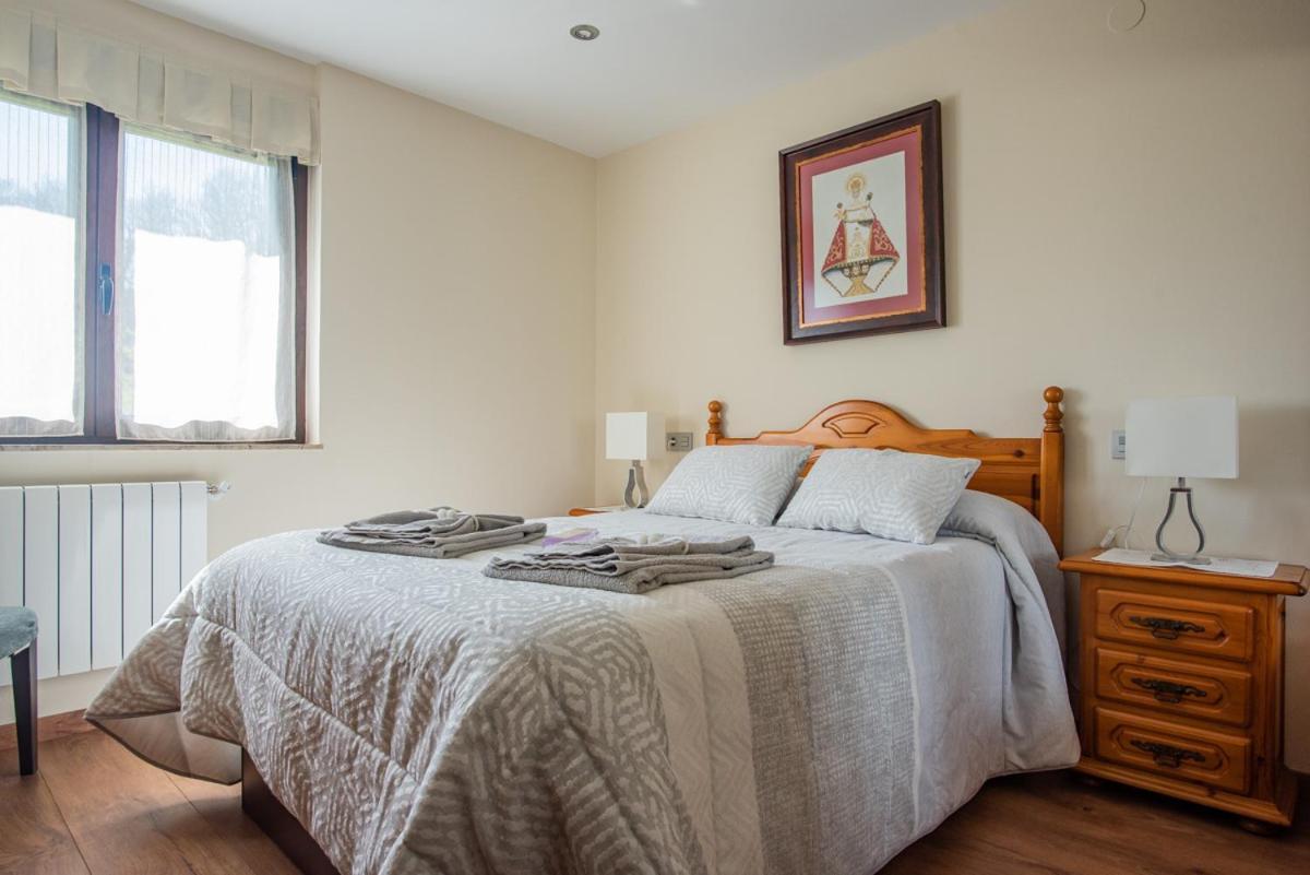 Apartamentos La Cortina Onís المظهر الخارجي الصورة