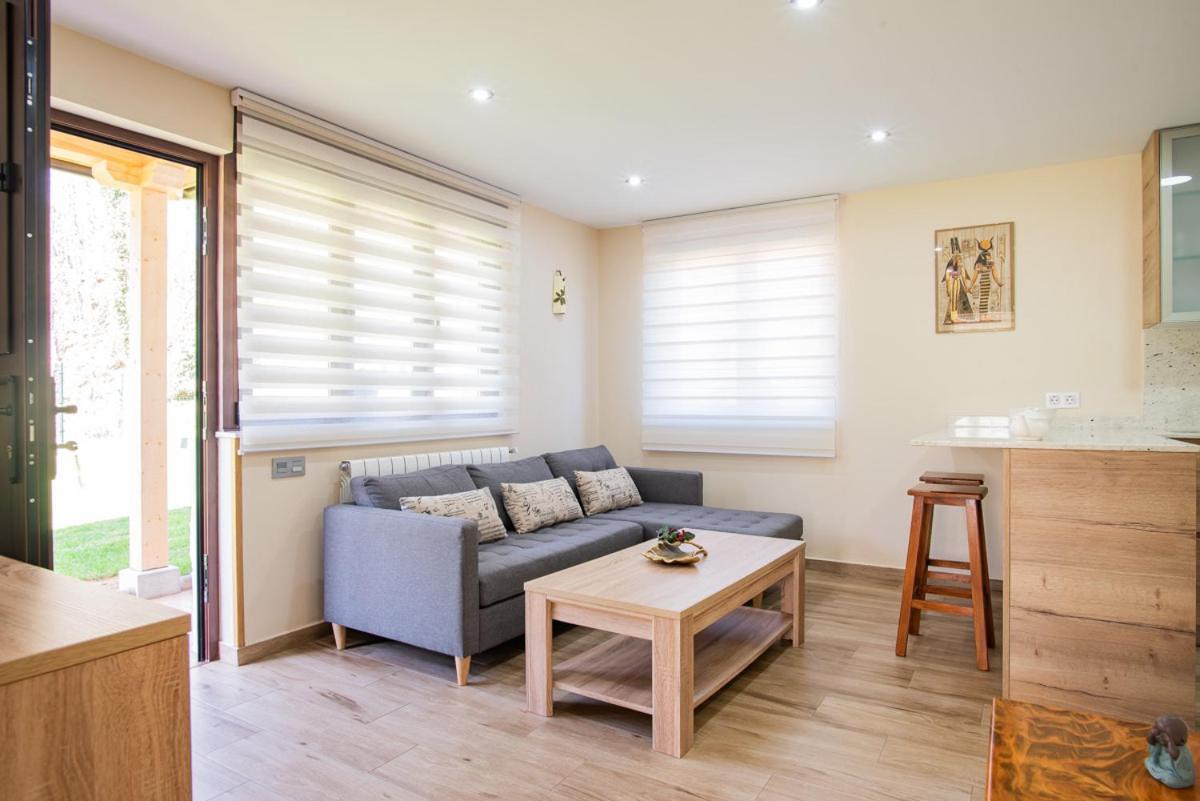 Apartamentos La Cortina Onís المظهر الخارجي الصورة