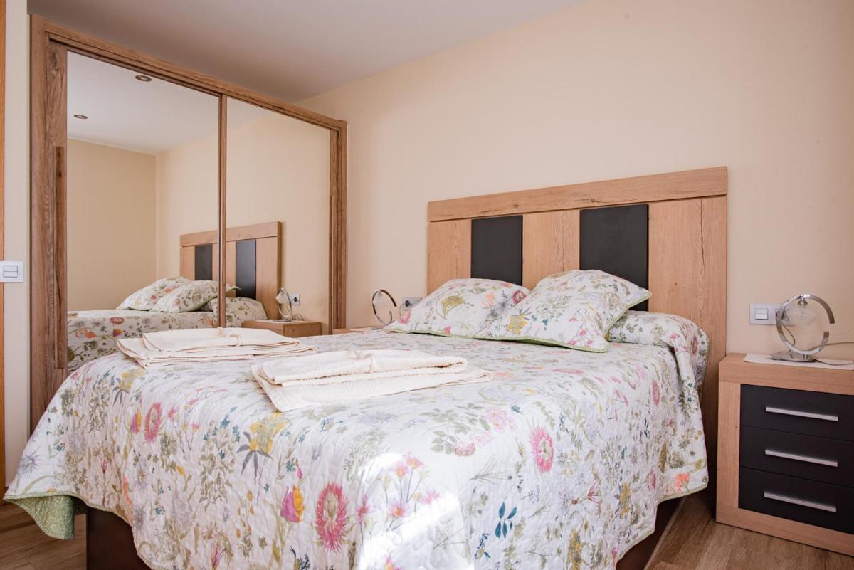 Apartamentos La Cortina Onís المظهر الخارجي الصورة